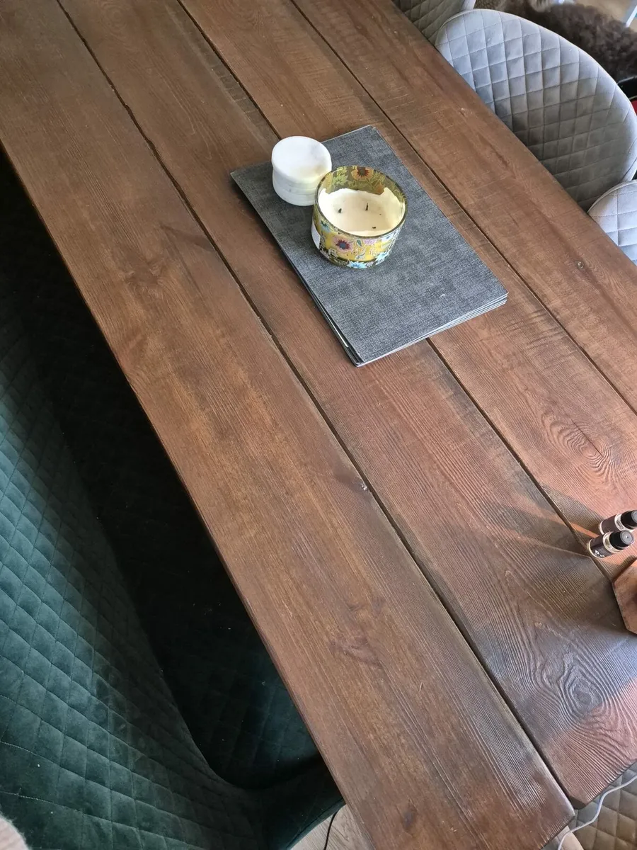 Table and chairs with bench - Image 2