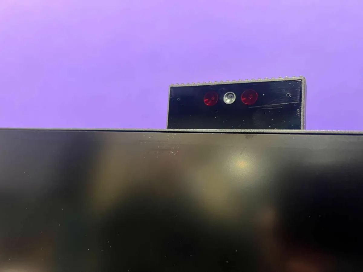 Dell 27inch C2722DE Video Conferencing Monitor - Image 4