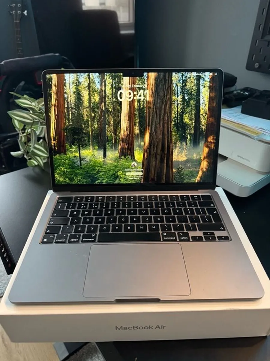 MacBook Air 13.6'' M2 - Image 3