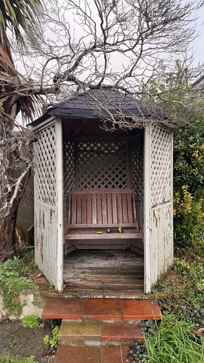 Pergola with swing chair - Image 1