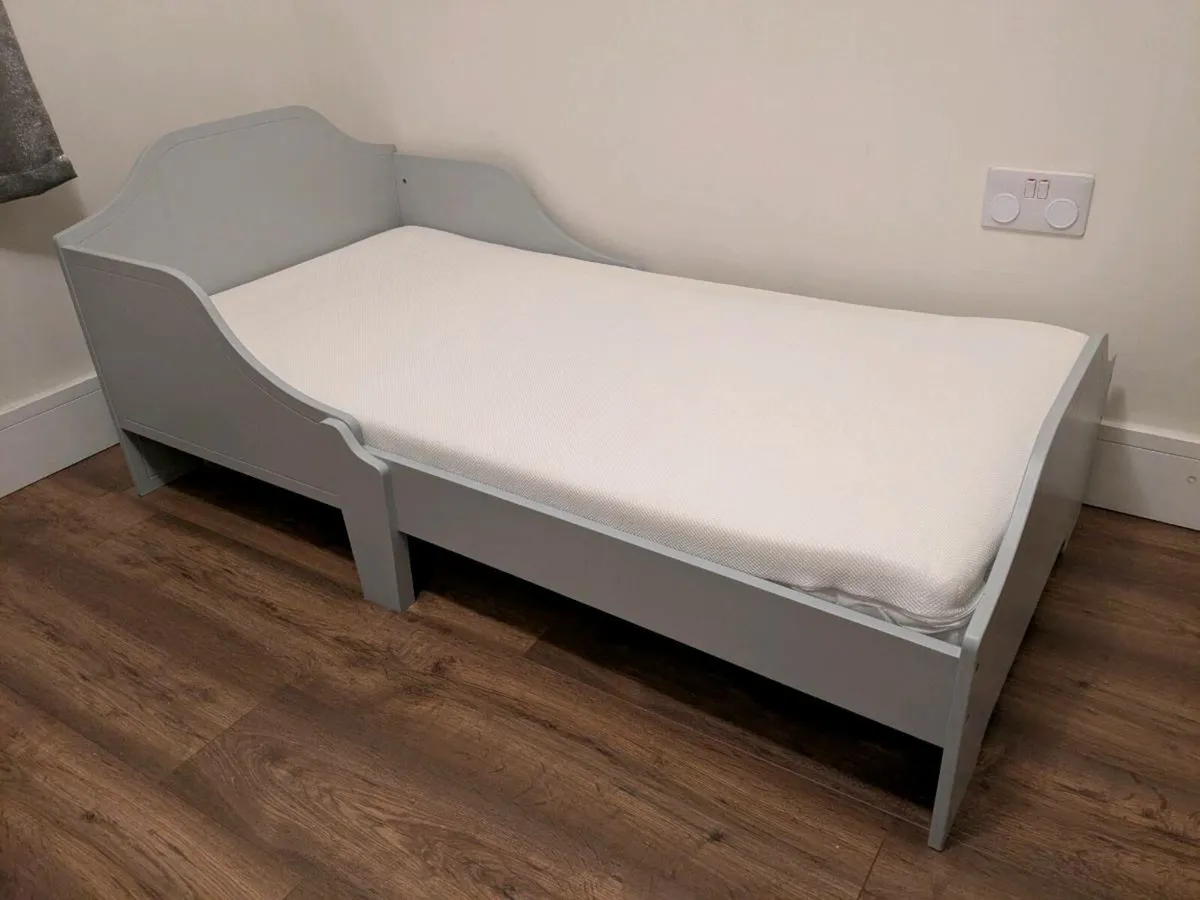 Toddler bed - Image 2