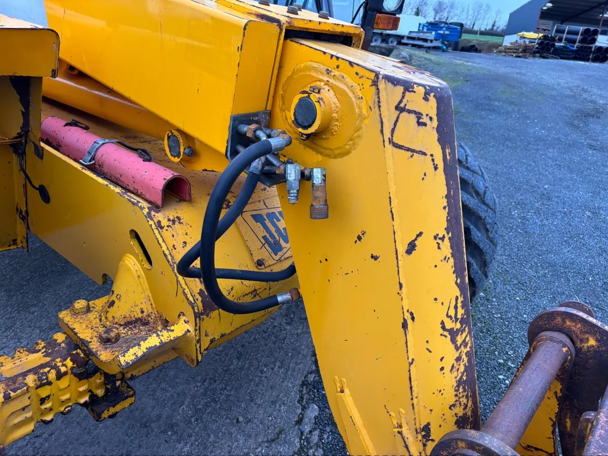 JCB 520-55 FARM SPECIAL low hours - Image 3