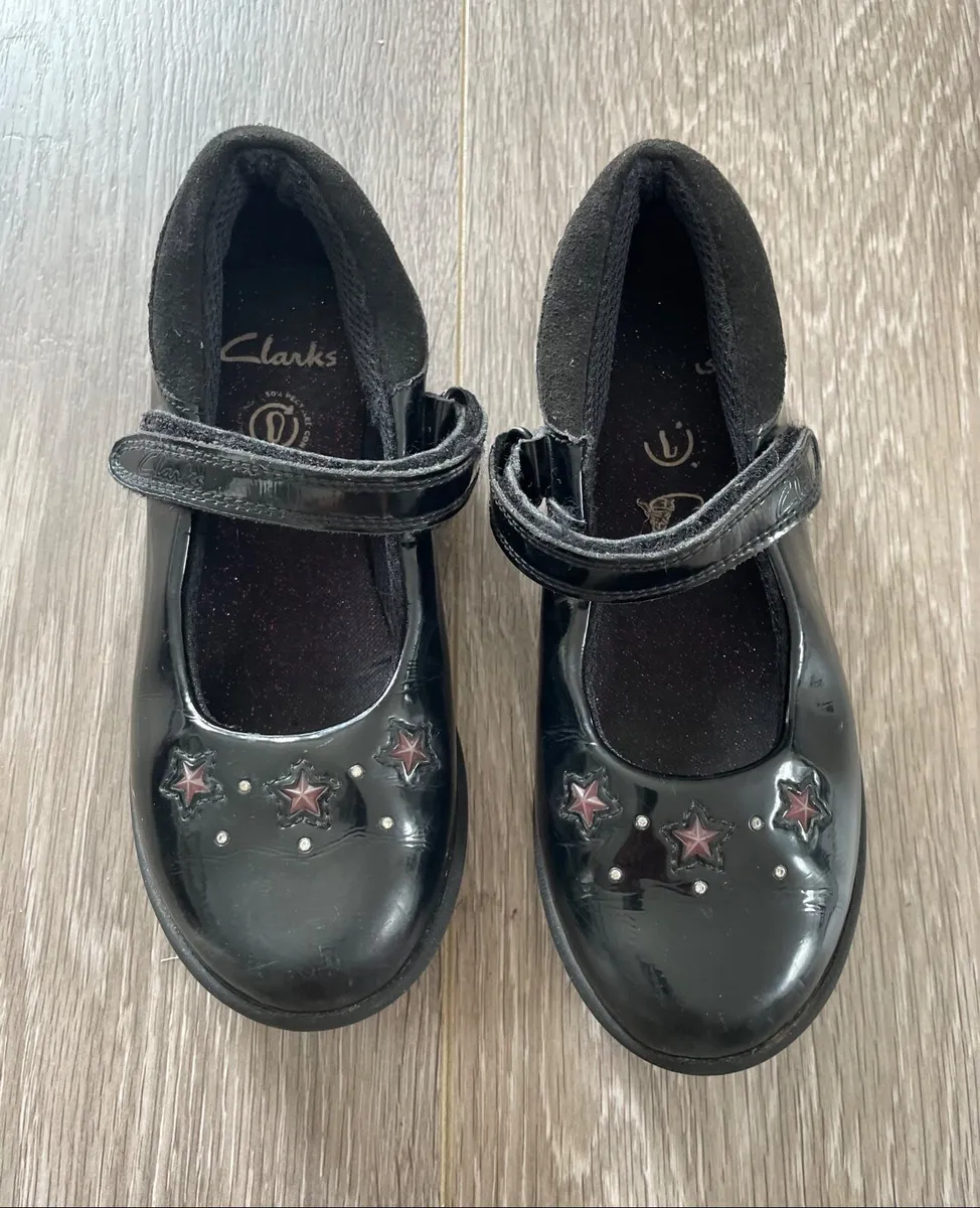 Girls Clarks School Shoes: Size 12F - OR FREE - Image 1