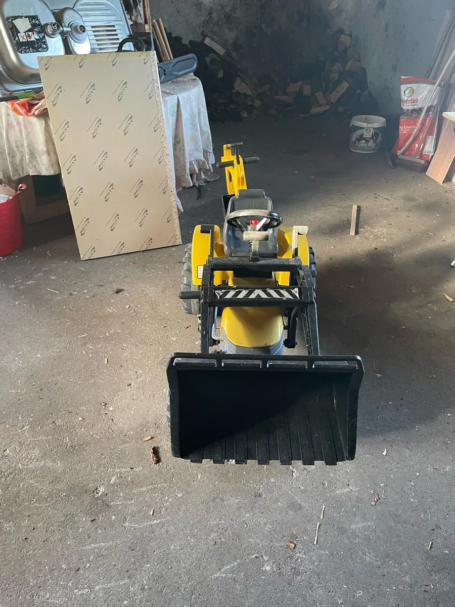 Tractor & Trailor For Sale - Image 3