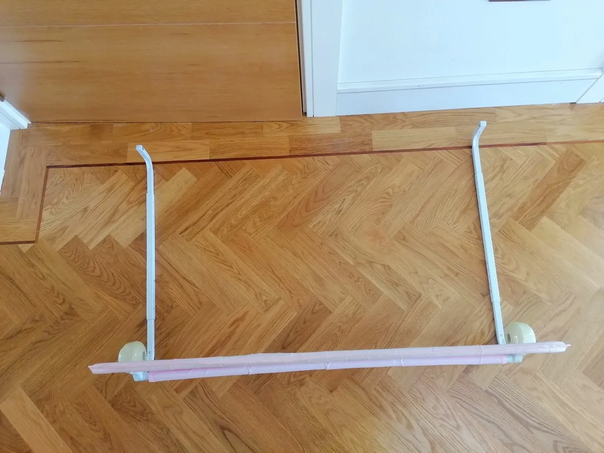 Childs bedside safety rail - Image 3