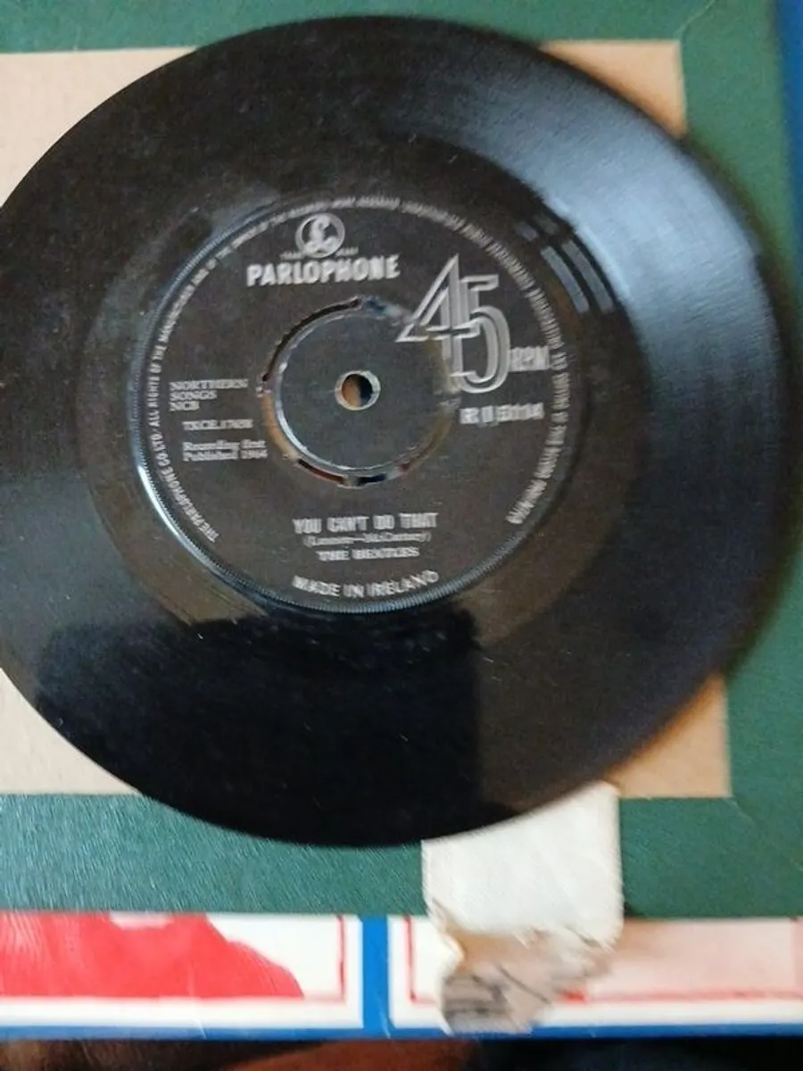 The Beatles 7" Vinyl - Image 1