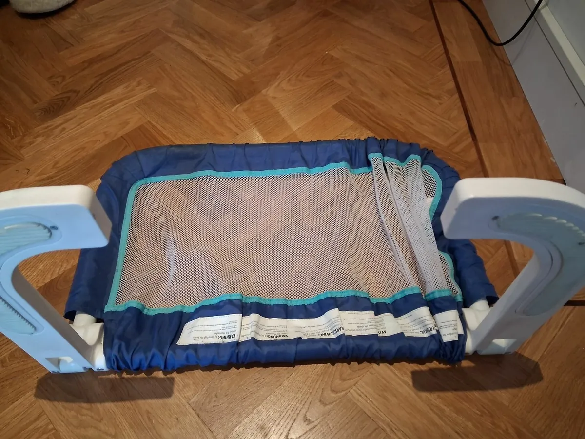Childs bedside rail, portable - Image 3