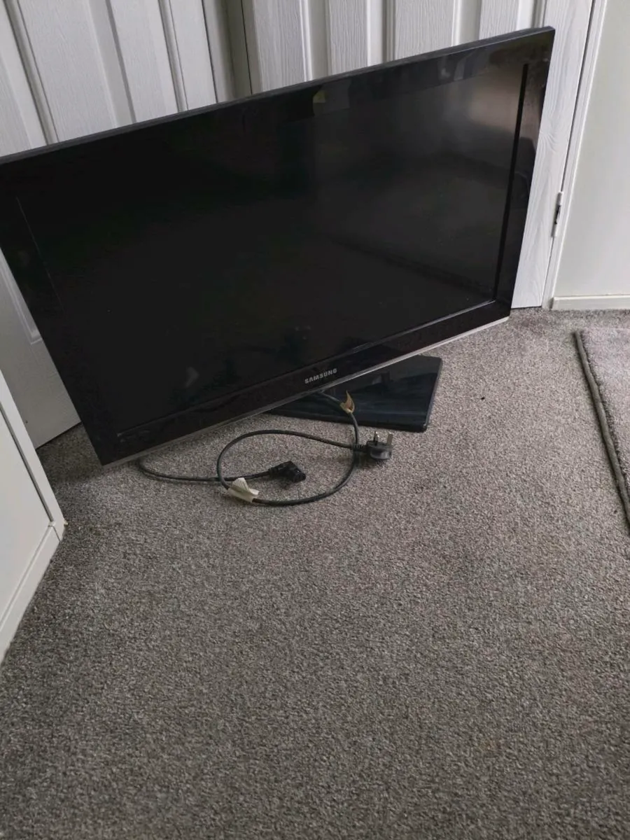 Samsung 32 Inc working perfect ,20 euro - Image 4