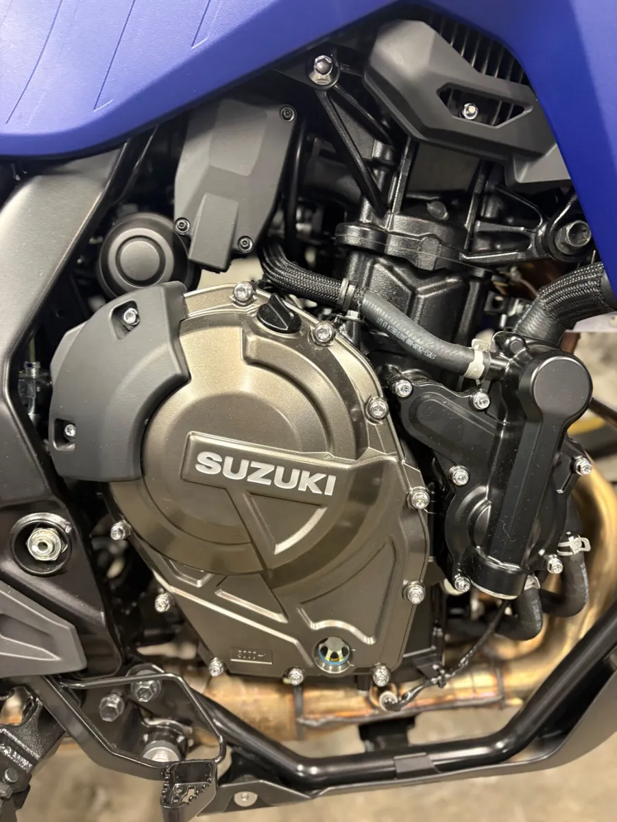 2026 Suzuki DL800DE. - Image 4