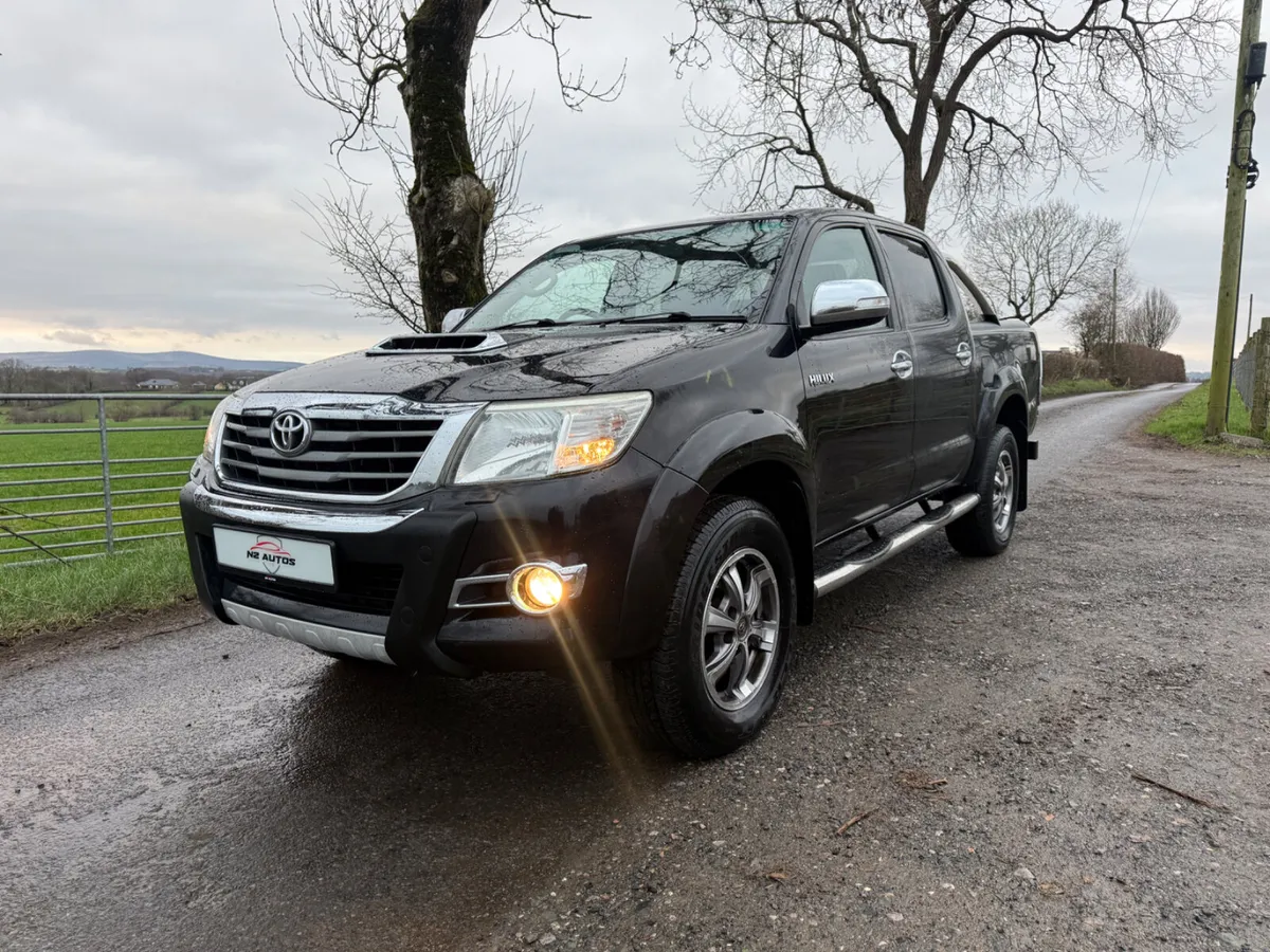 2015/151 Toyota Hilux 3.0 Invincible X - Image 1