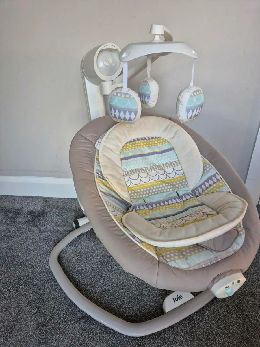 Joie Baby swing with newborn insert - Image 1