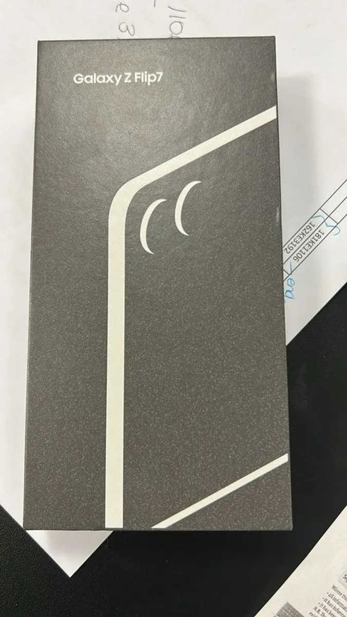samsung z flip 7 - Image 2