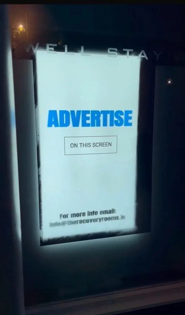 4K Ultra HD Digital Advertising Displays - Image 3