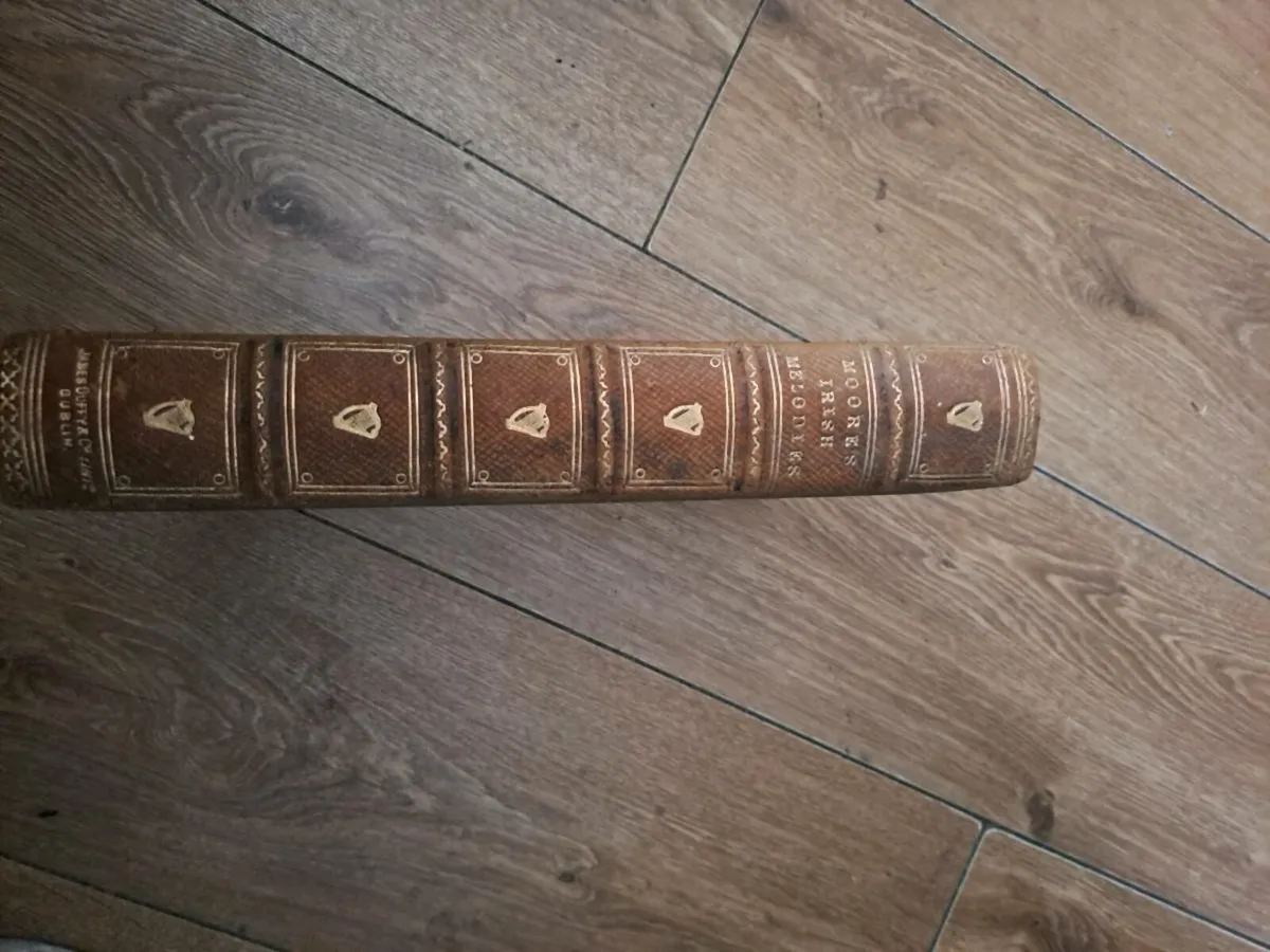 Antique Book of Moores melodies - Image 1