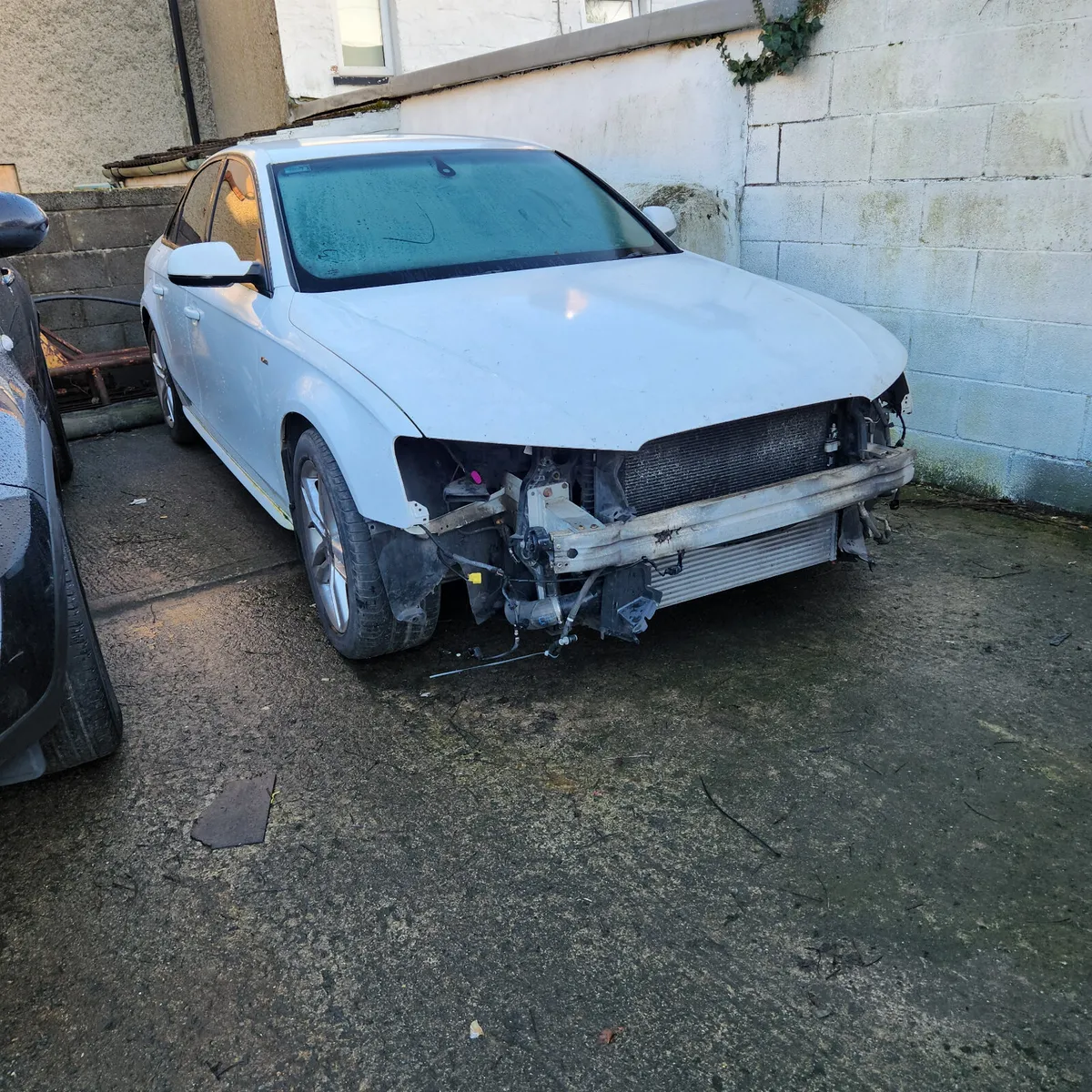 131 Audi A4 2.0tdi Sline For breaking - Image 2