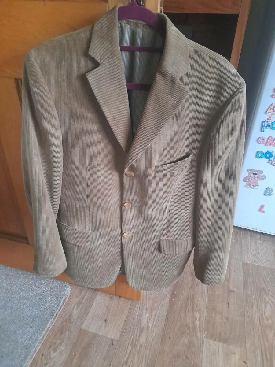 Sports.jacket. - Image 1