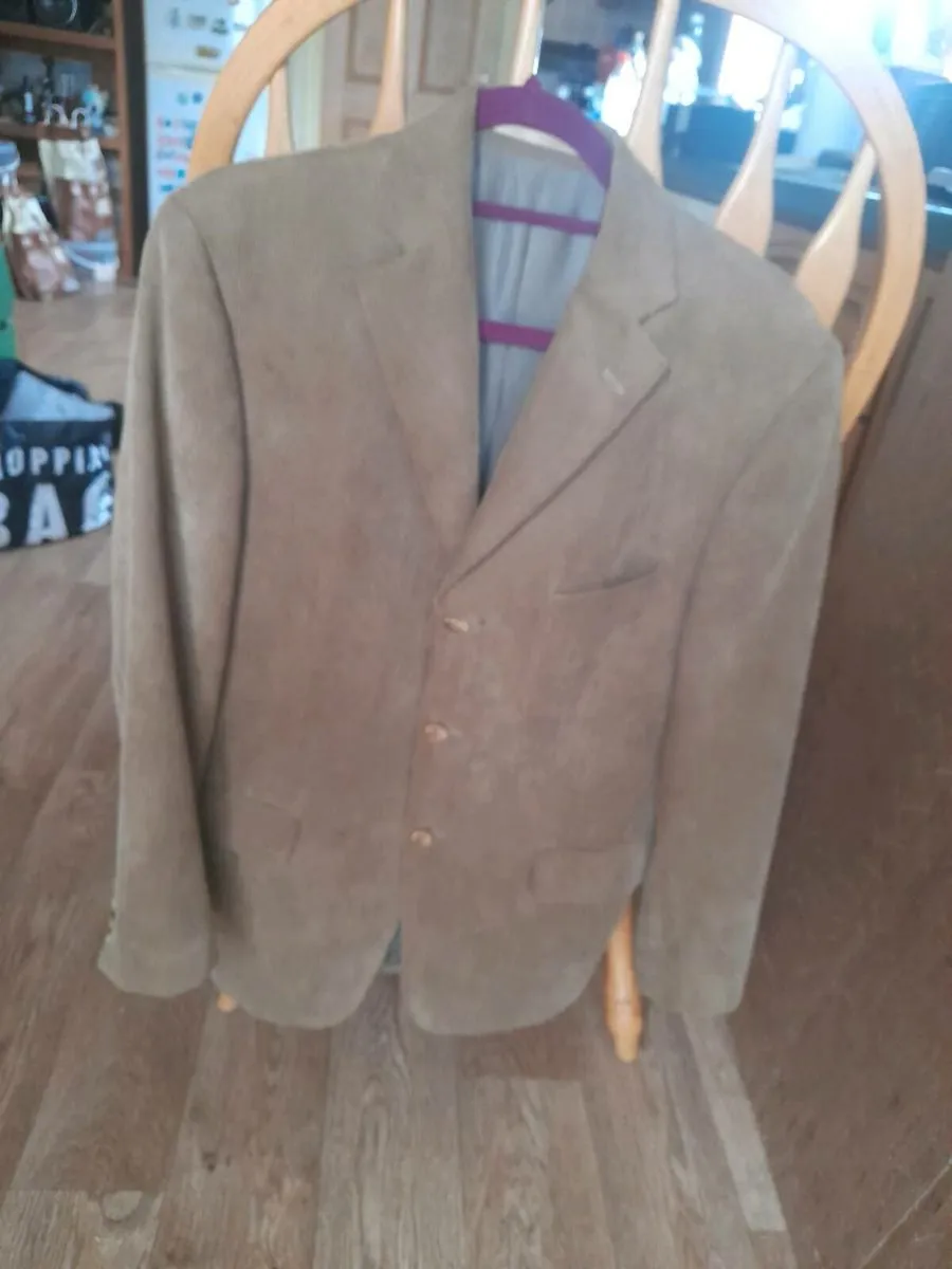 Sports.jacket. - Image 2