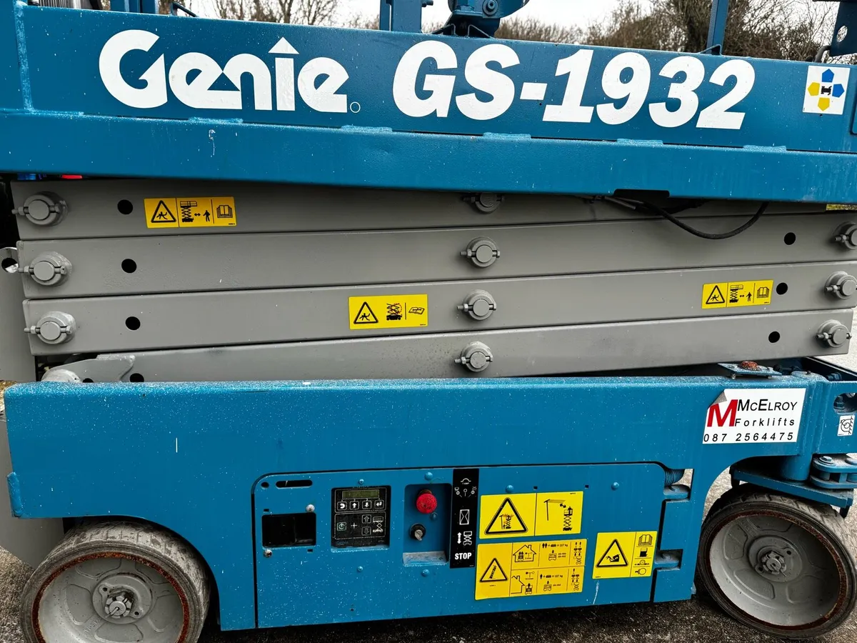 Genie GS-1932 Scissors Lift - Image 3