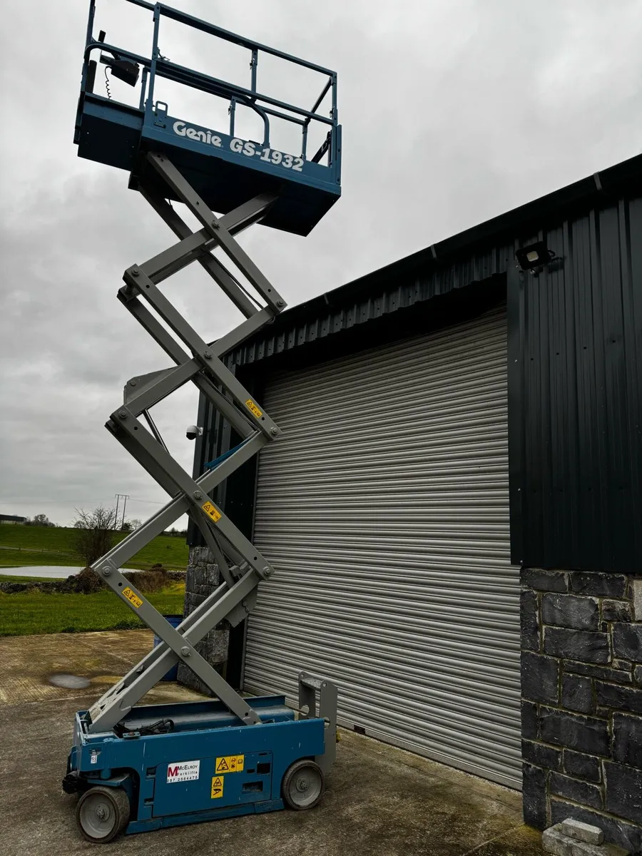 Genie GS-1932 Scissors Lift - Image 4