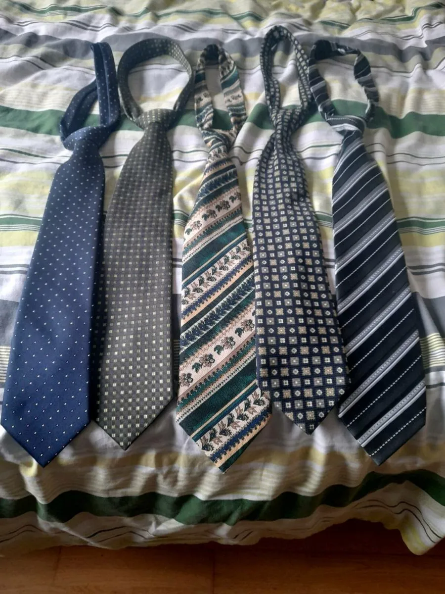 Men's.ties. - Image 1