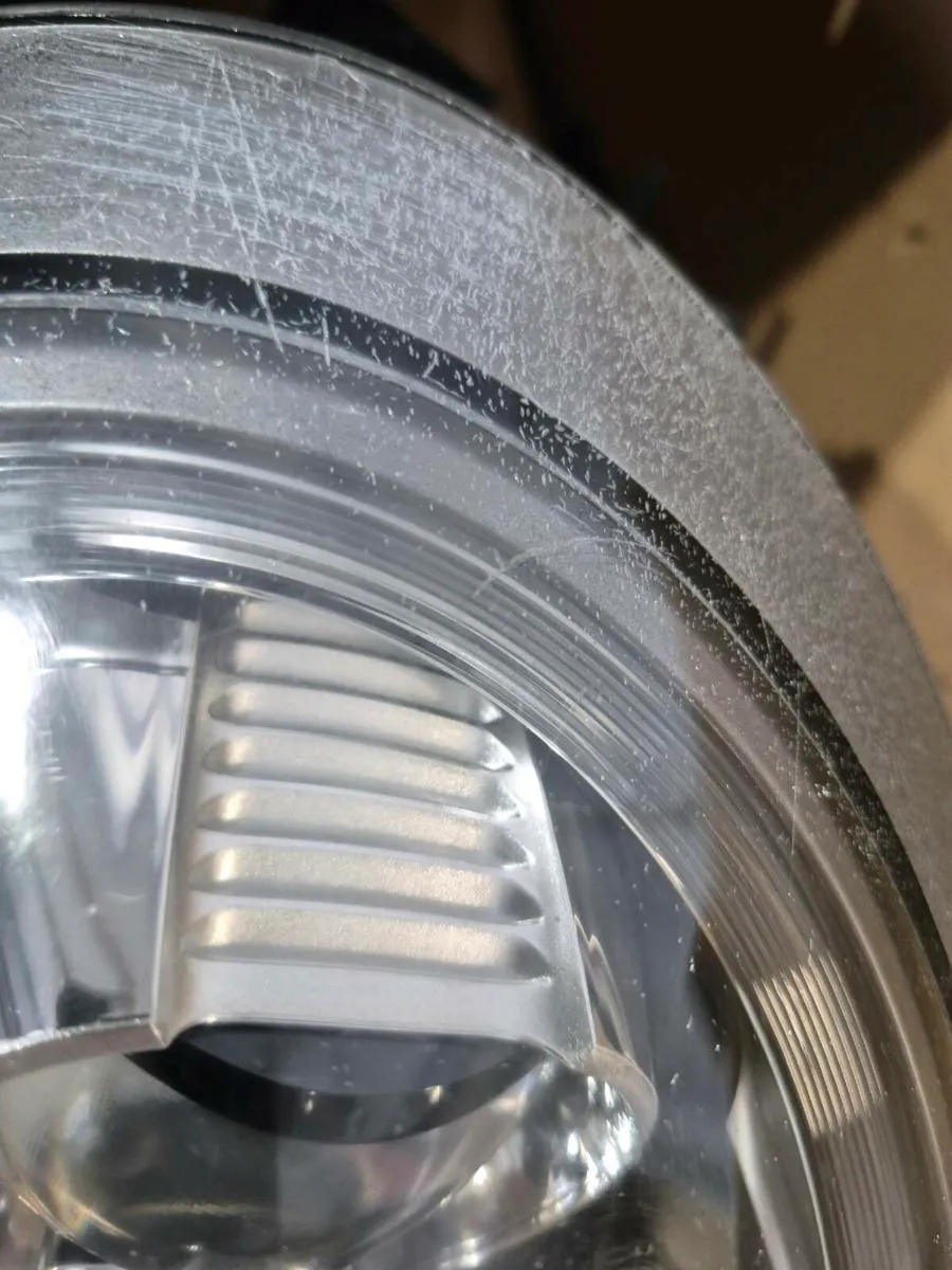 Porsche headlight - Image 2