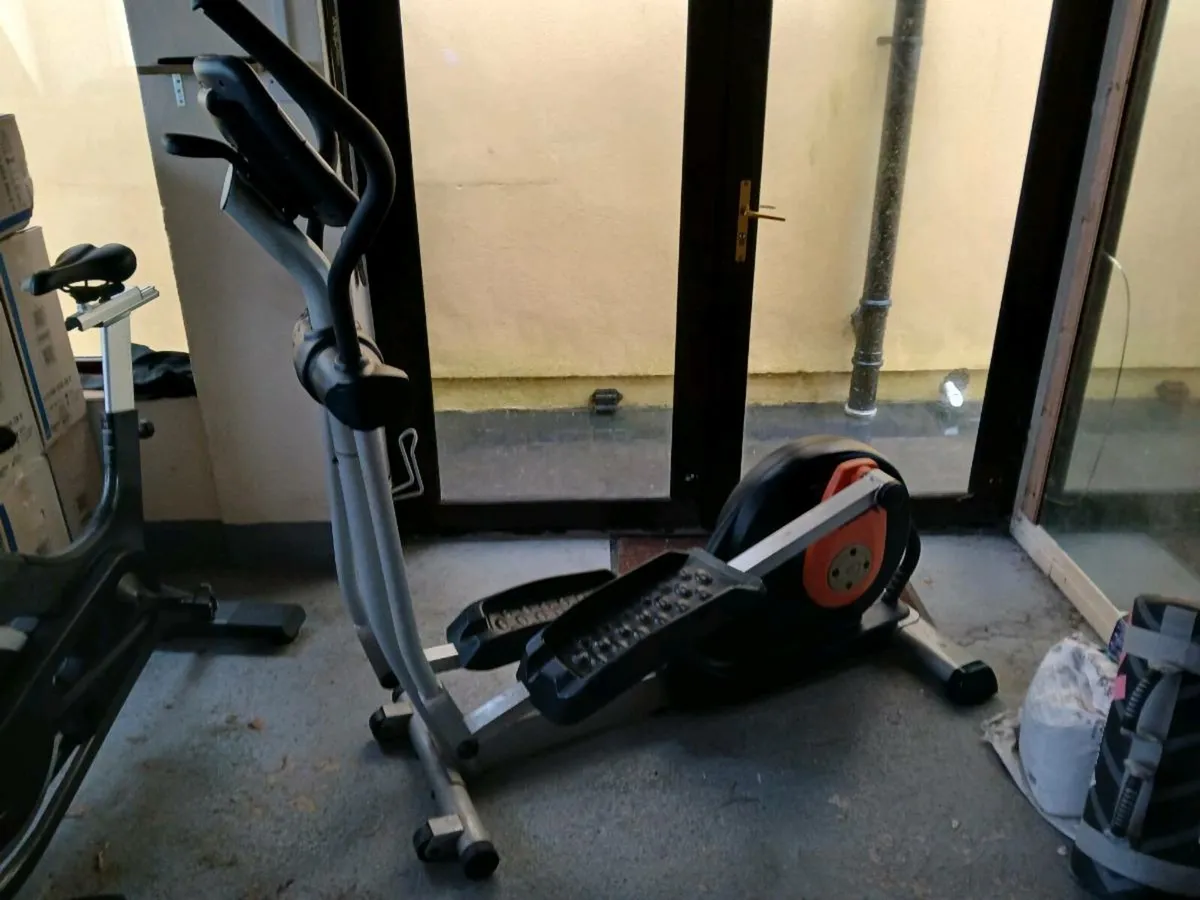 Pro-Form 690 HR Crosstrainer - Image 1