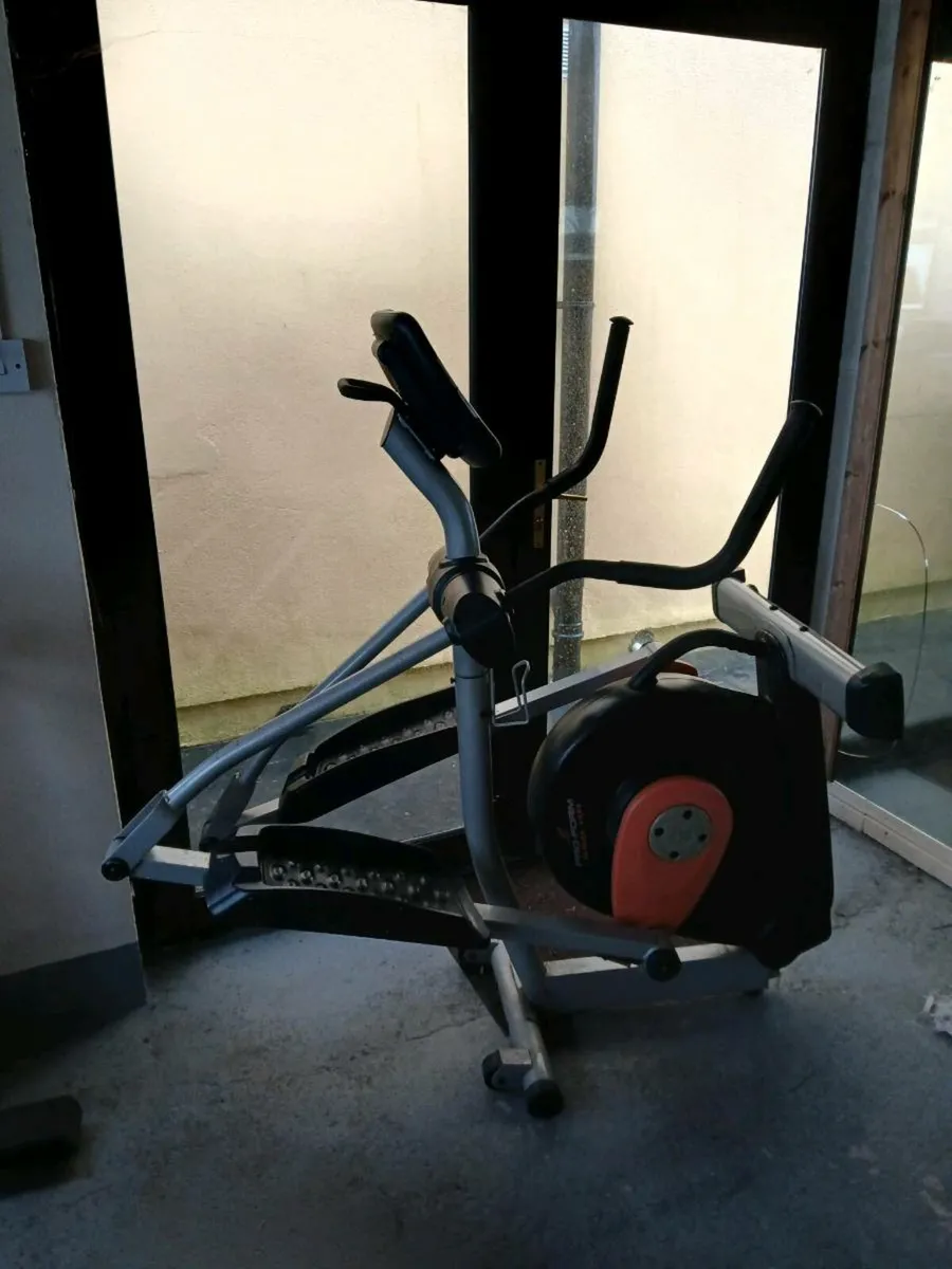 Pro-Form 690 HR Crosstrainer - Image 3