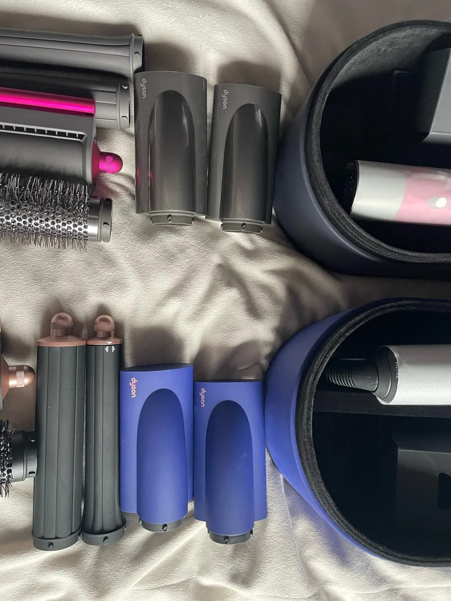 Dyson Airwrap and Hairdryer - Image 3