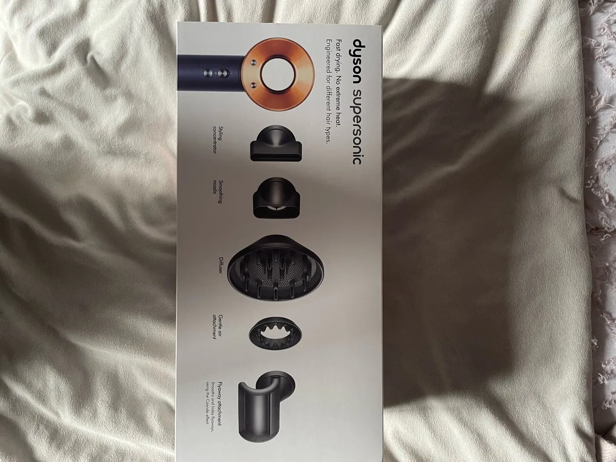 Dyson Airwrap and Hairdryer - Image 2