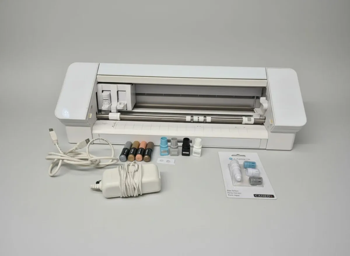 Silhouette Cameo 4 Cutting Machine– Excellent Cond - Image 2