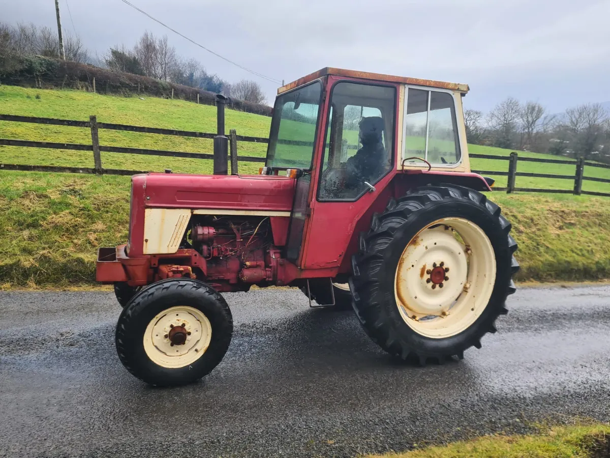 International 674 - Image 3