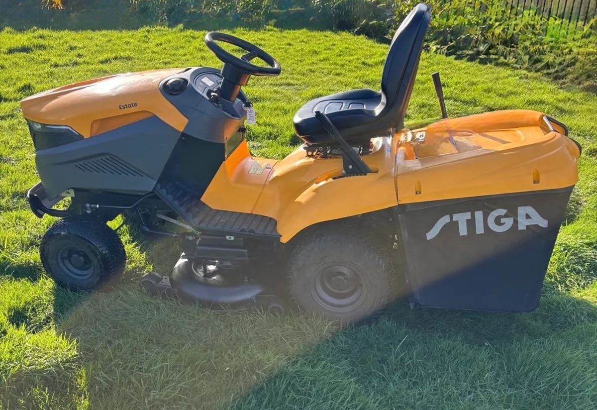 STIGA LARGE MOWER 22HP - Image 1