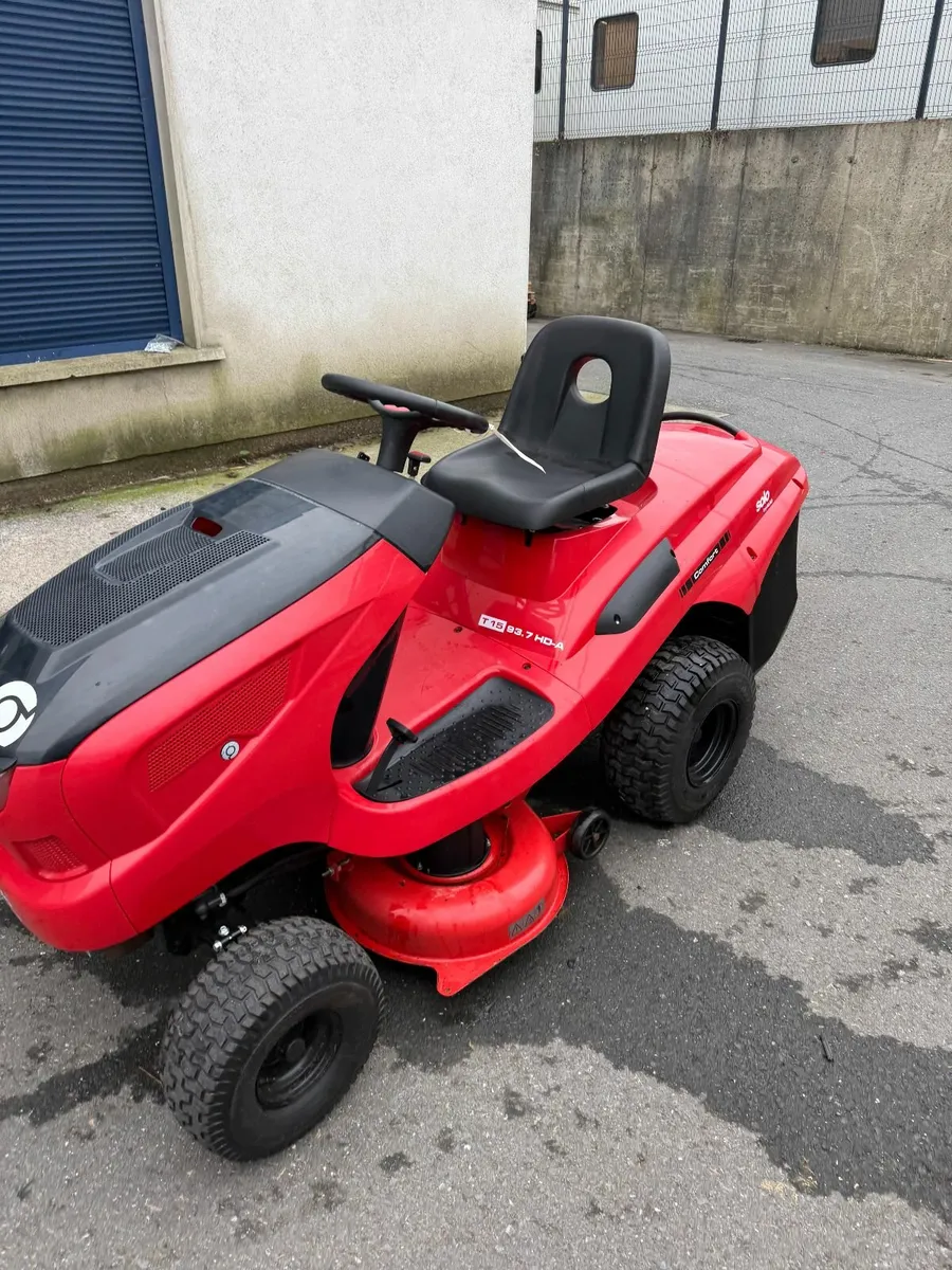 Solo T15 Ride-on Lawnmower - Image 2