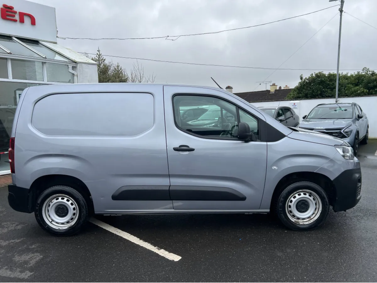 Citroen Berlingo LX BLUEHDI 100 MWB (Price ex vat) - Image 2