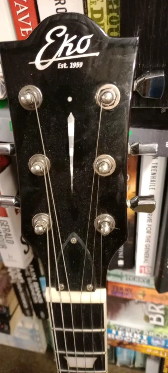 Eko VL 480 electric guitar - Image 2