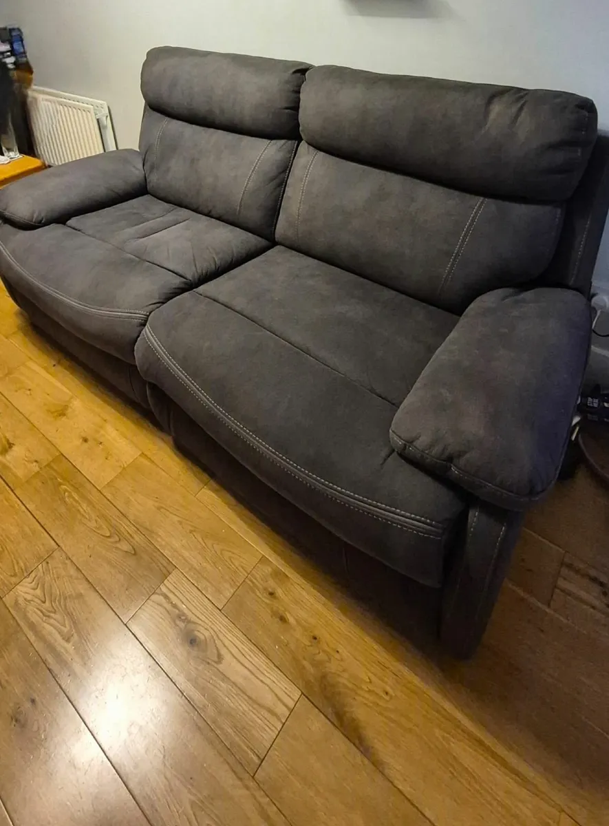 3 Seater/Power Recliner/USB/Grey - Image 2