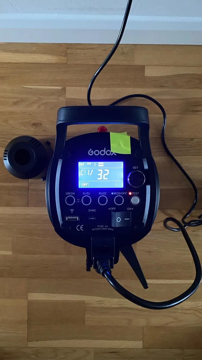 Studio lamp godox - Image 1