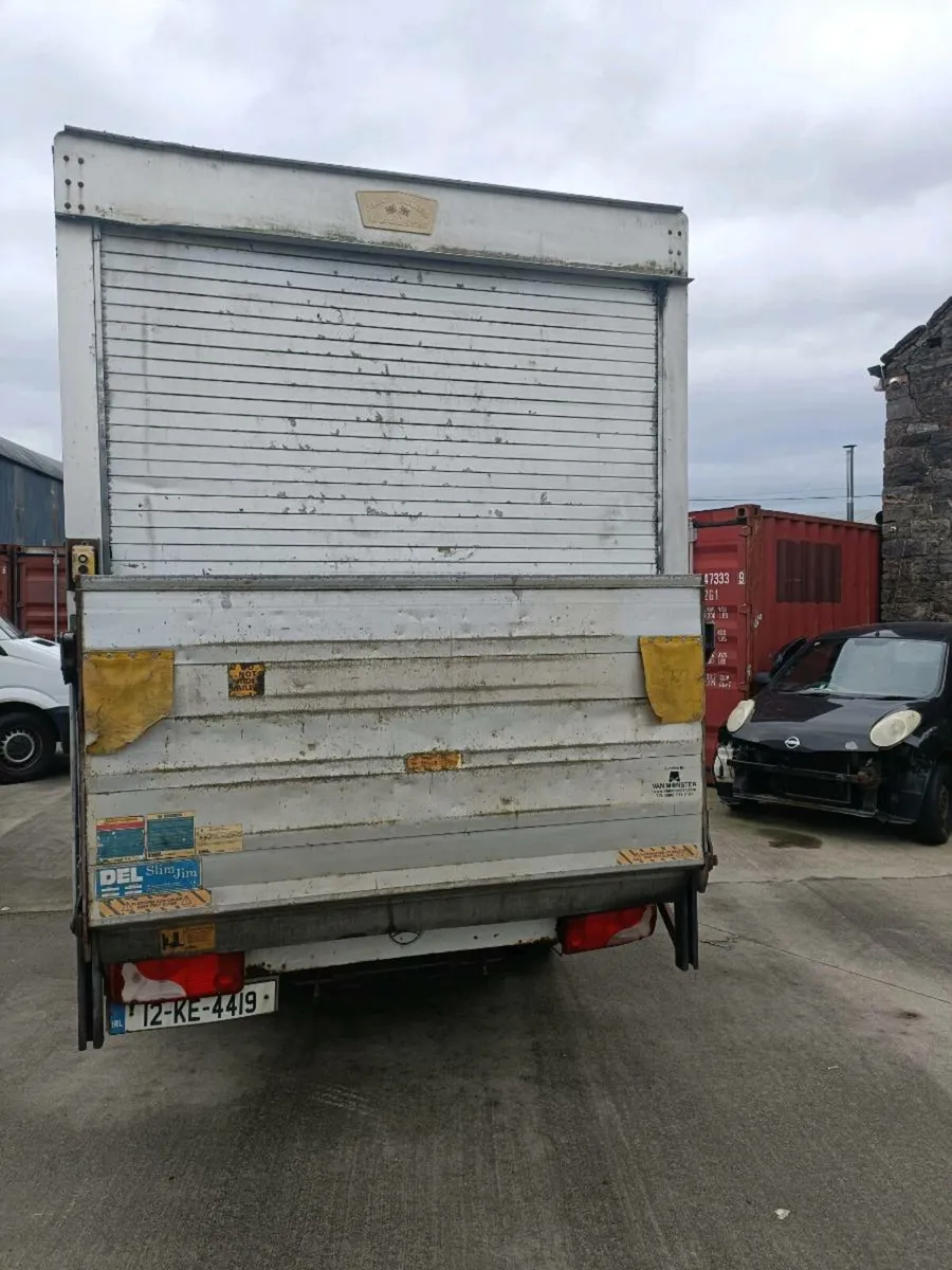 Mercedes sprinter with tail lift - Image 4