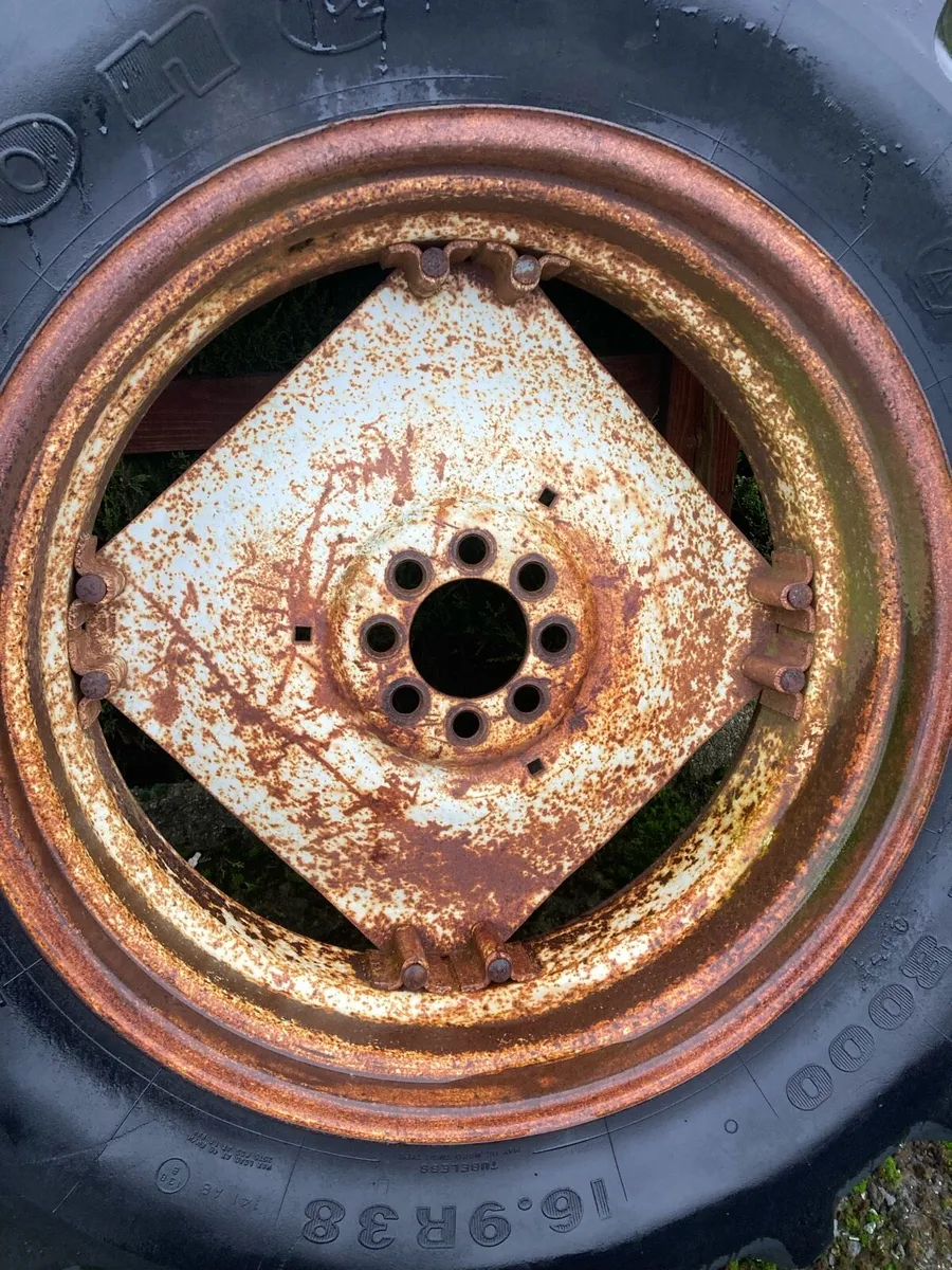 Ford wheels to suit 7810 or similar - Image 2