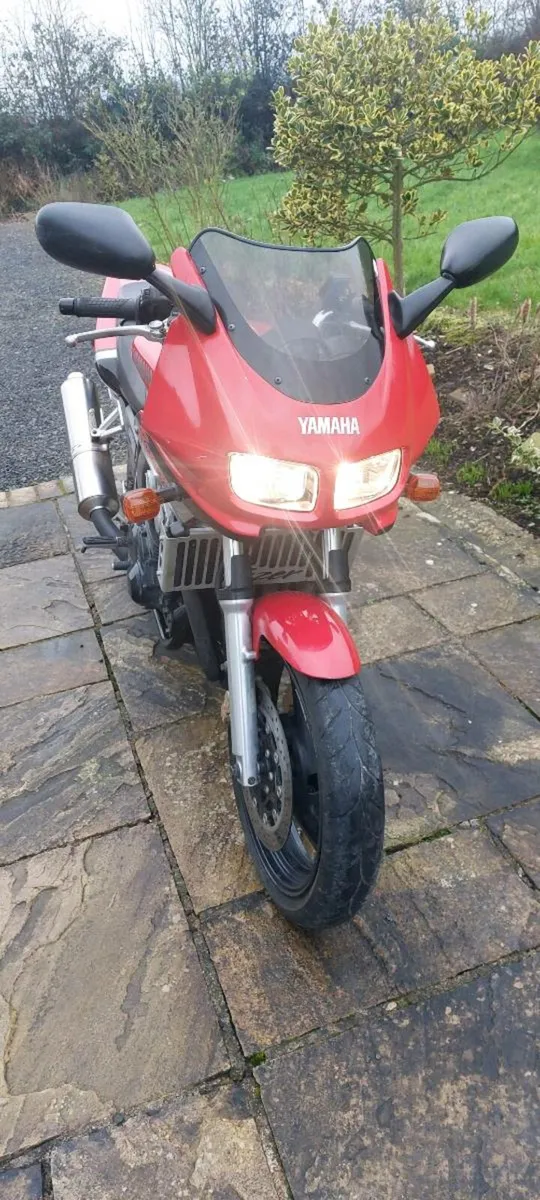 YAMAHA FAZER 400 - Image 2