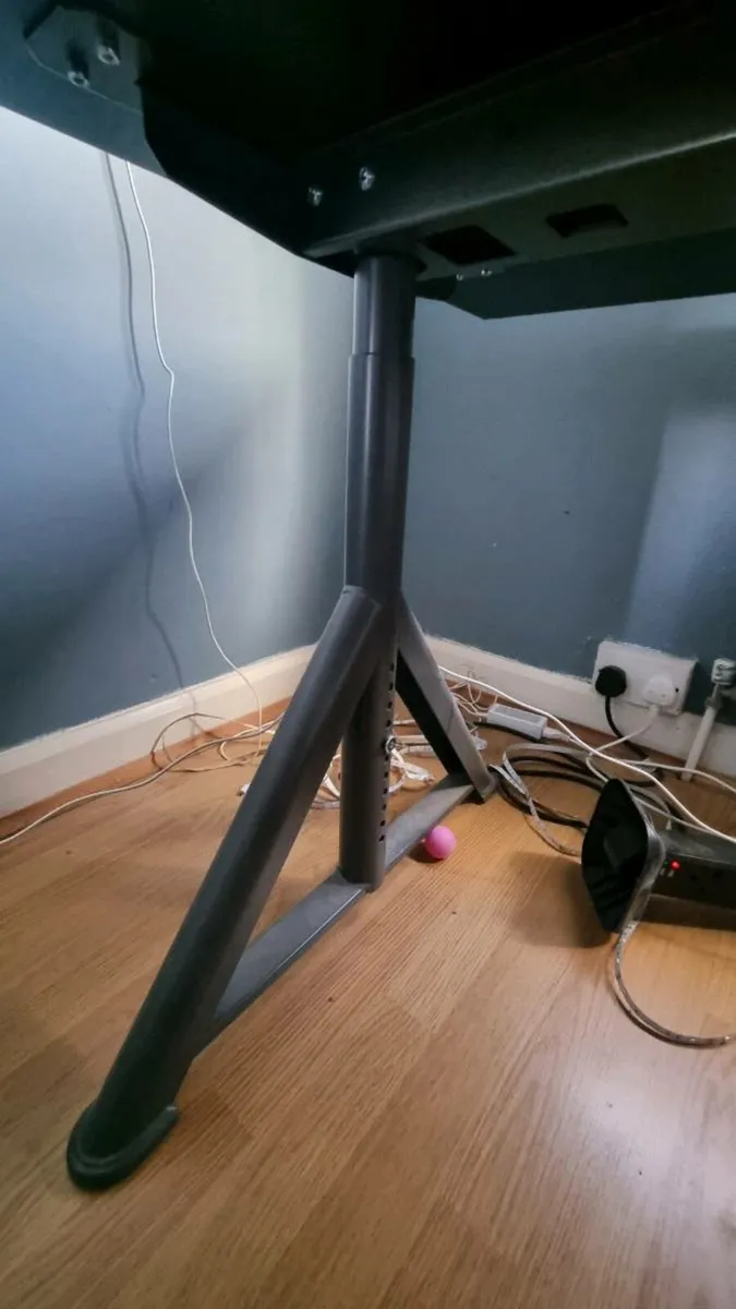 Ikea idasen office desk - Image 2