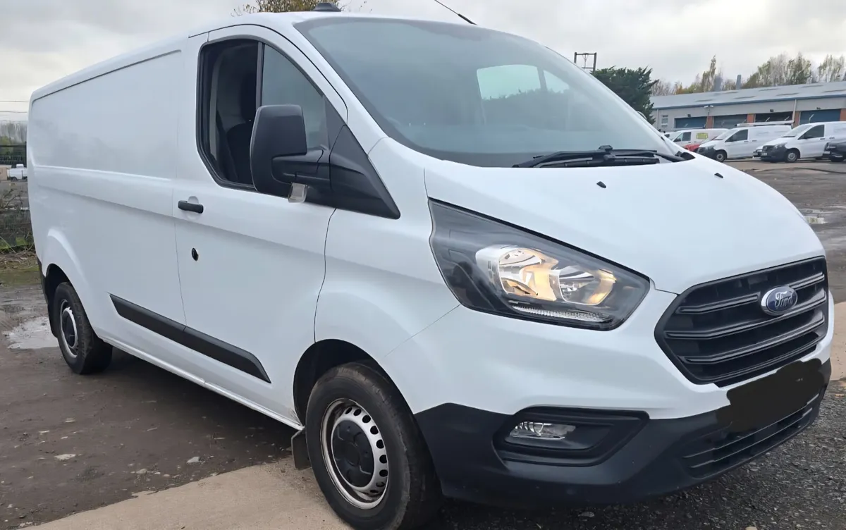 Ford Transit Custom 2023 - Image 2
