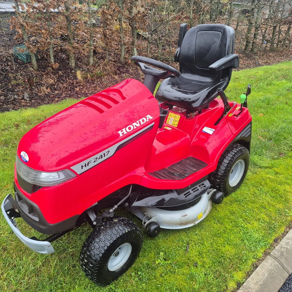 Honda 2417 Ride On Mower - Image 1