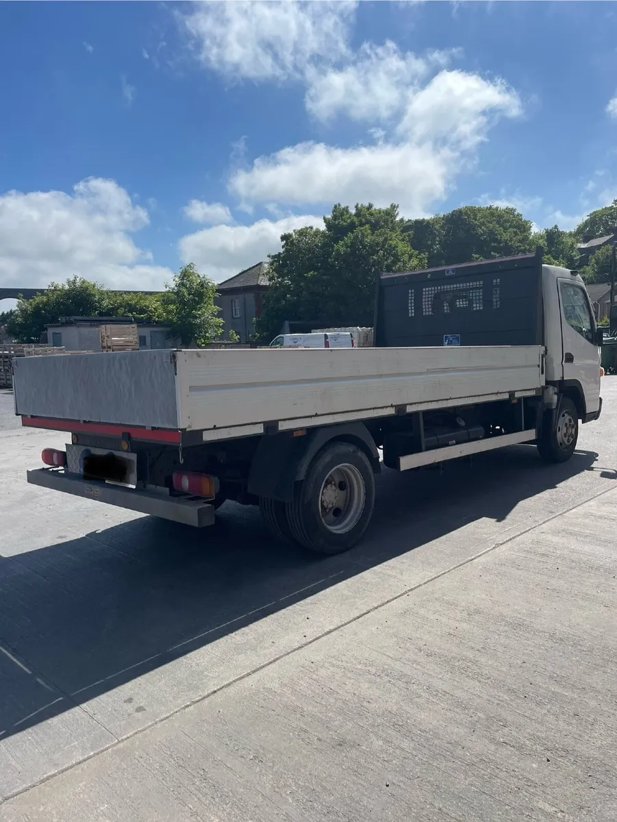 Mitsubishi FUSO 2013 - Image 4