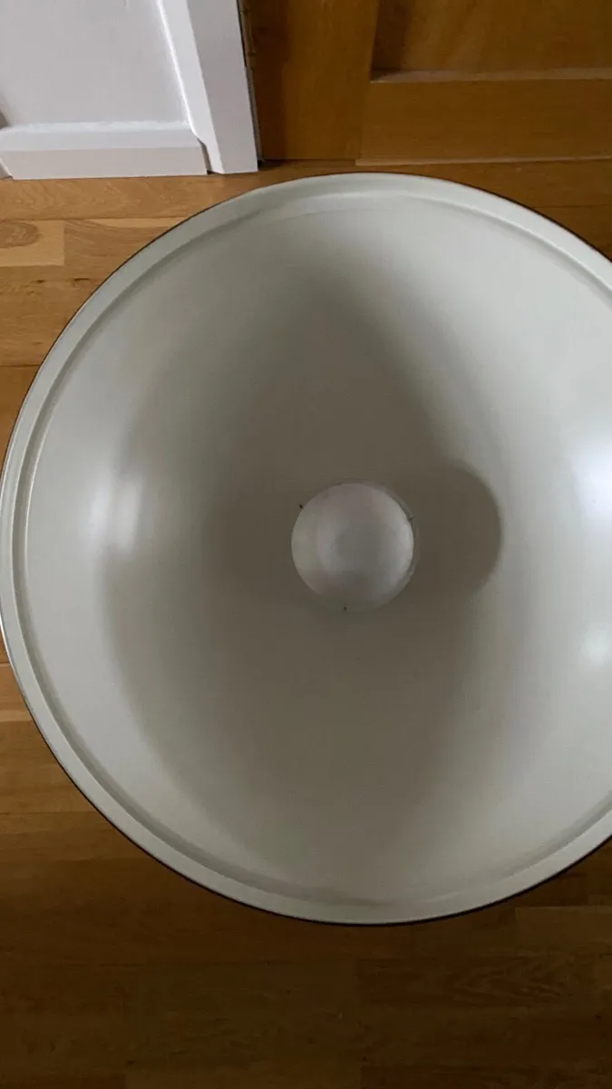 Studio dish - Image 1