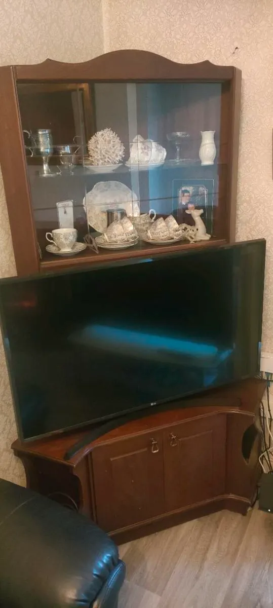 Corner TV unit - Image 1