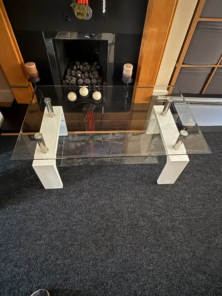 Glass coffee table - Image 2