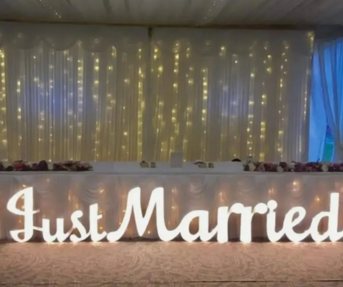 Just married led - Image 1