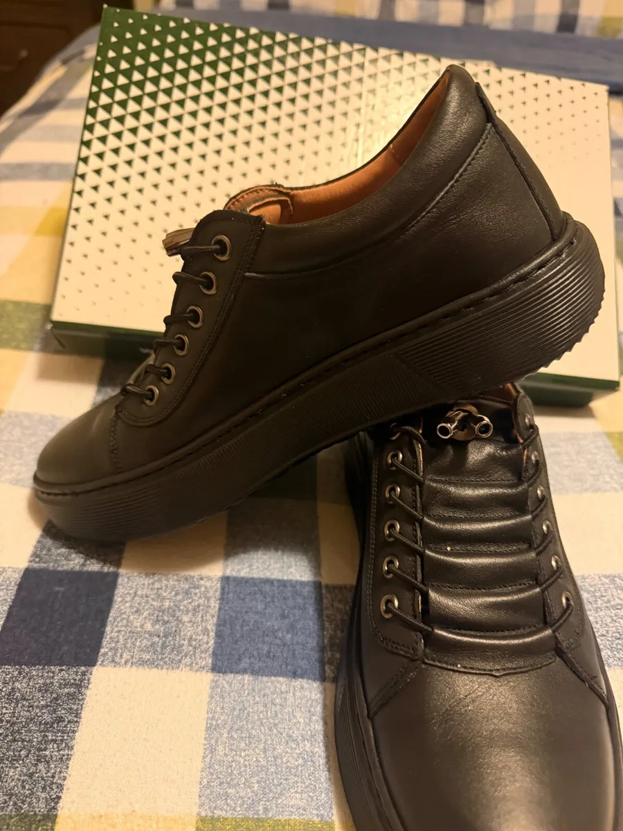 Women leather shoes new - Image 4