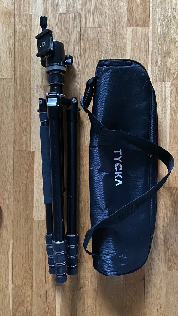 Photography Tripod - Image 2